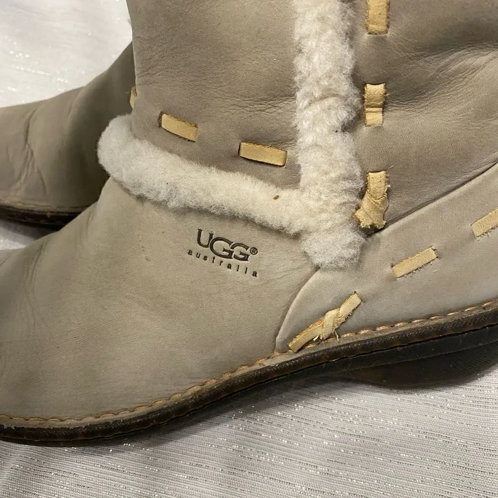 UGG Australia Elijo Boots Women Size 9